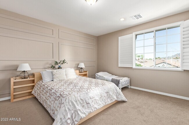 Building Photo - 2931 Madison Vistas Dr