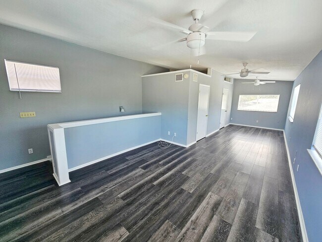 Building Photo - St. Petersburg Pool Home - 3 Bedroom 2 Bath