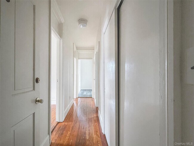 Building Photo - 49 Main St