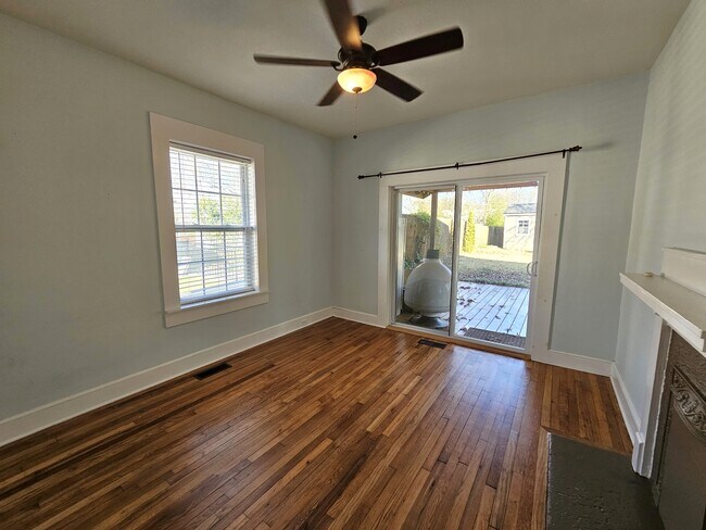 Building Photo - 23 McAdoo Ave