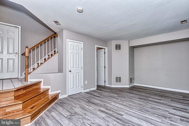 Building Photo - 13416 Burrough Farm Dr