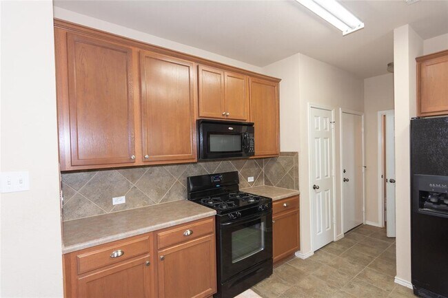 Building Photo - 10509 Wylie Dr