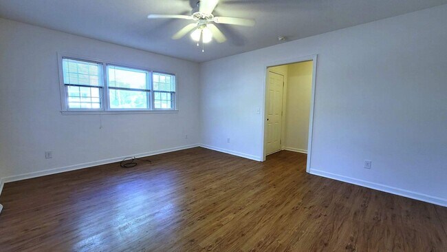 Building Photo - 3 Bedroom brick home downtown Wilmington