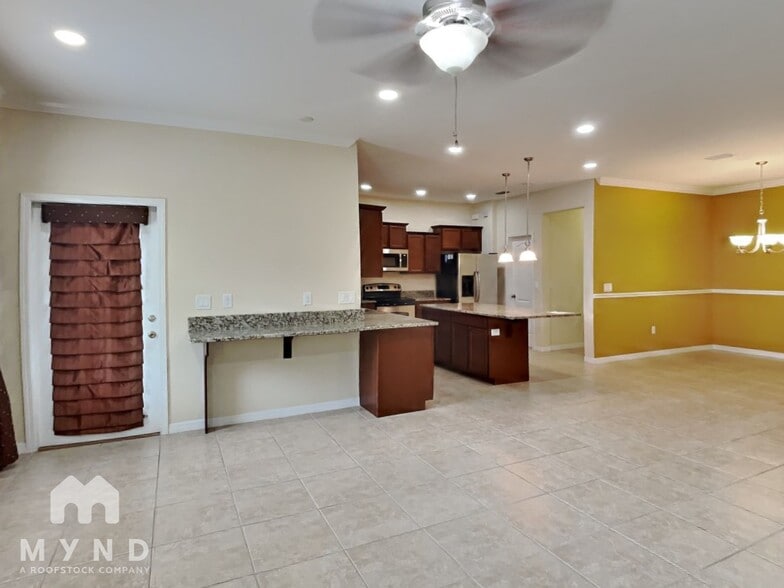 Building Photo - 20321 Starfinder Way