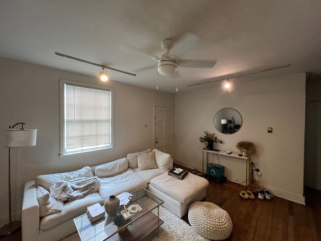 Building Photo - SOUTH DOWNS COTTAGE