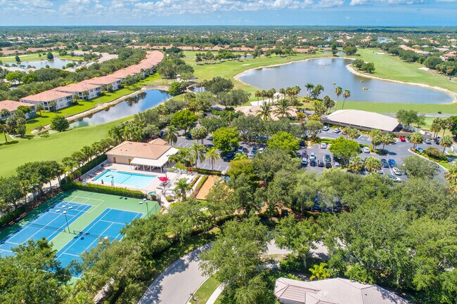 Building Photo - 2056 Crestview Way