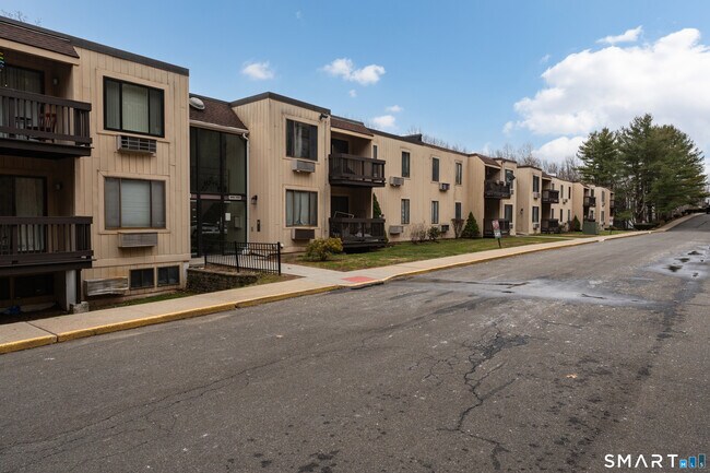 Building Photo - 175 Mill Pond Rd