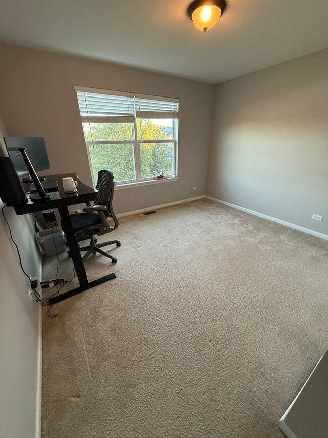 Building Photo - 2572 Retreat Cir