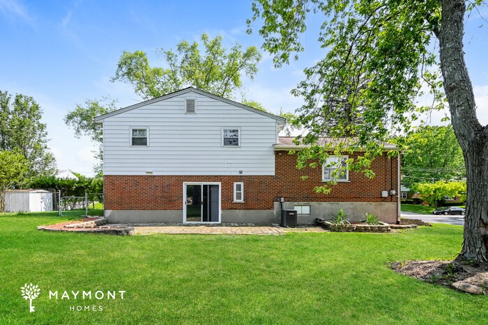 Building Photo - 2512 Grosvenor Dr