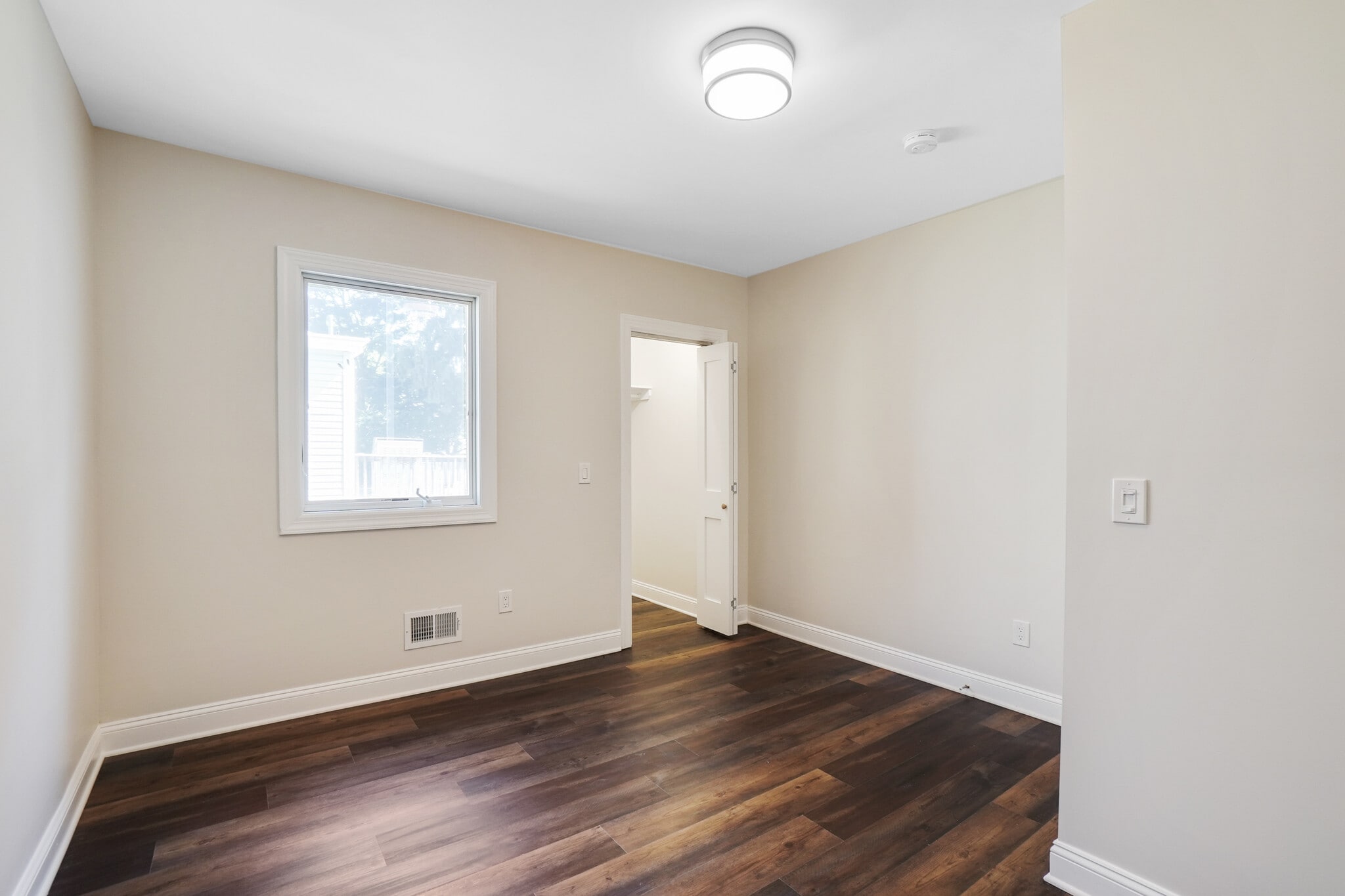 Building Photo - 77 Mill St