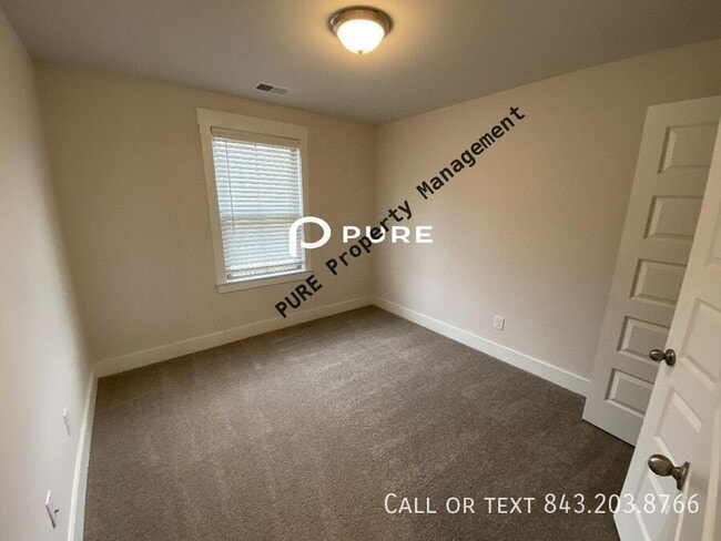 Building Photo - 7816 Park Gate Dr