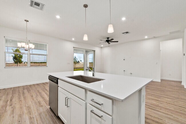 Building Photo - 14135 SW Safi Ter