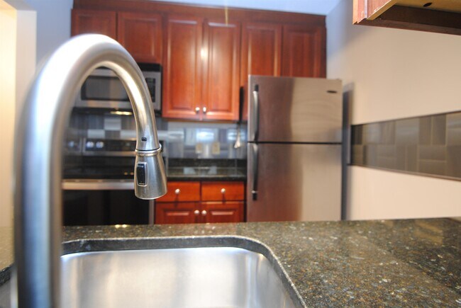 Building Photo - 108 Eastern Ave