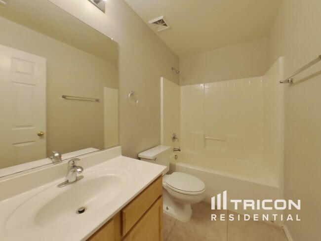 Building Photo - 46023 W Starlight Dr