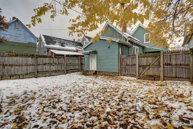 Building Photo - 36 19th St