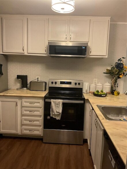 Building Photo - 7840 NW 50th St