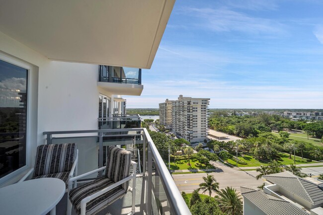 Building Photo - 2066 N Ocean Blvd