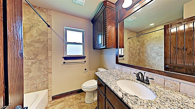 Building Photo - 13604 Gentry Dr