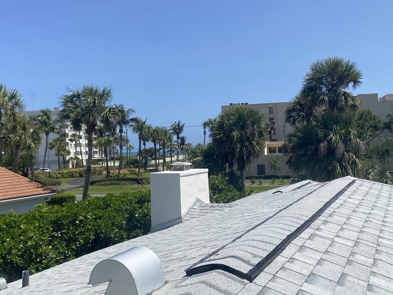 Building Photo - 3913 Silver Palm Dr