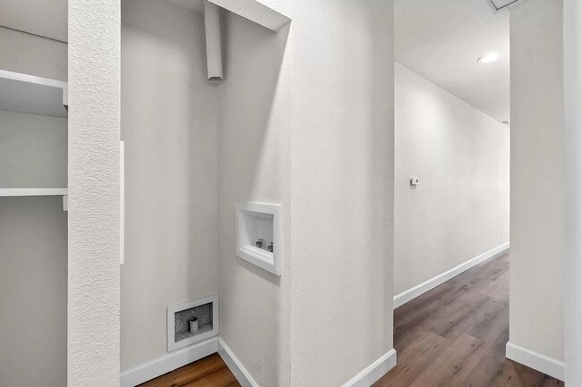 Building Photo - PG-0000