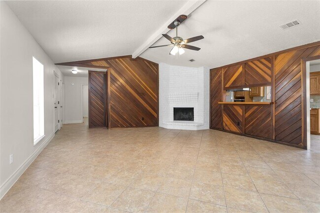 Building Photo - 9810 Kiwi Ln