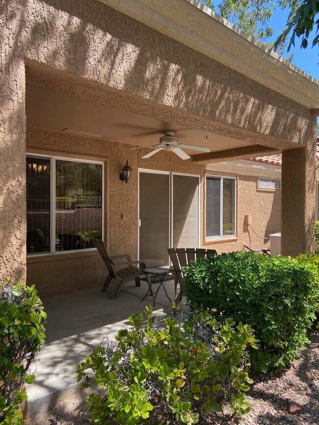 Building Photo - Sun City - Short Term Rental - Fully Furnished