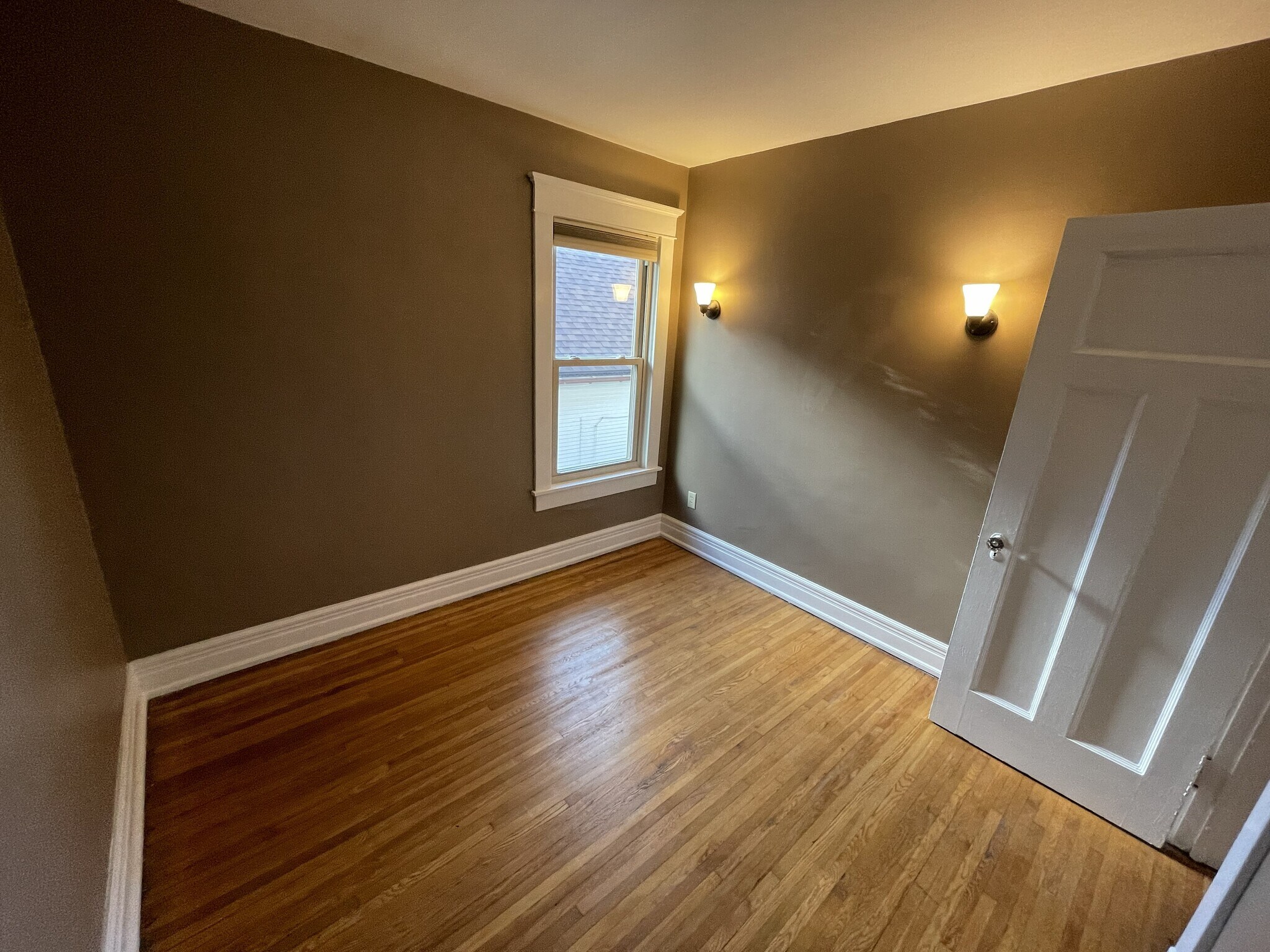 Building Photo - 67 Olcott Ave