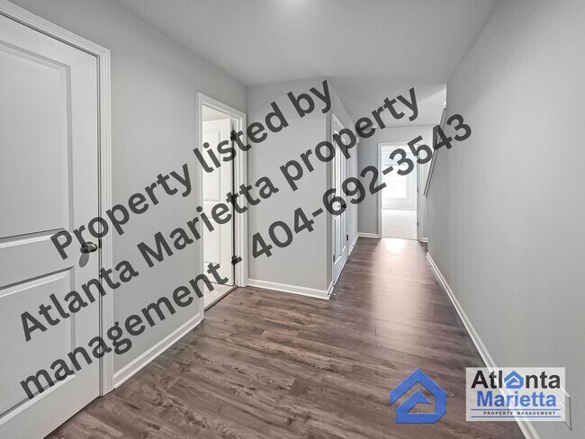 Building Photo - Spacious & Stylish 4BR/3.5BA Townhome Near...