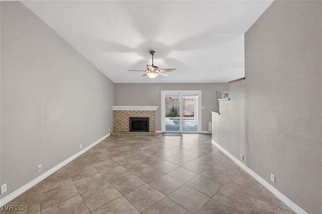 Building Photo - 2340 Richard Dr