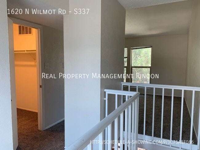 Building Photo - 1620 N Wilmot Rd