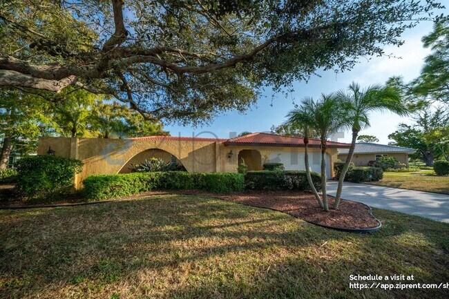 Primary Photo - 468 Laurencin Dr