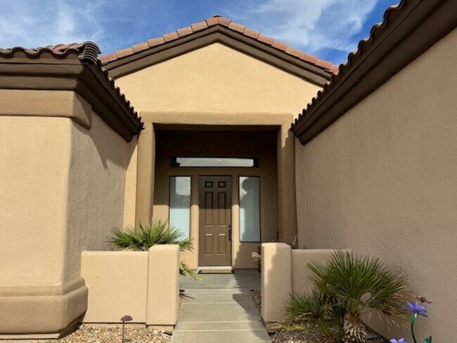 Building Photo - 3 BR on the GOLF COURSE with POOL-Laughlin Ranch with views