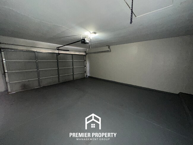 Building Photo - 6577 Beaverlodge Dr