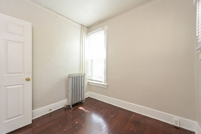 Building Photo - 3269 W Hayward Place