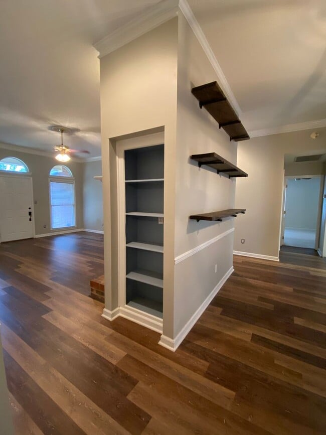 Building Photo - Coming Soon!