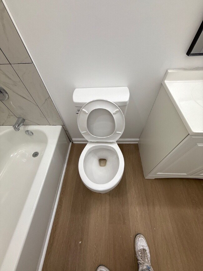 Building Photo - Fully Renovated Spacious 3BR in South Memphis – Section 8 Welcome