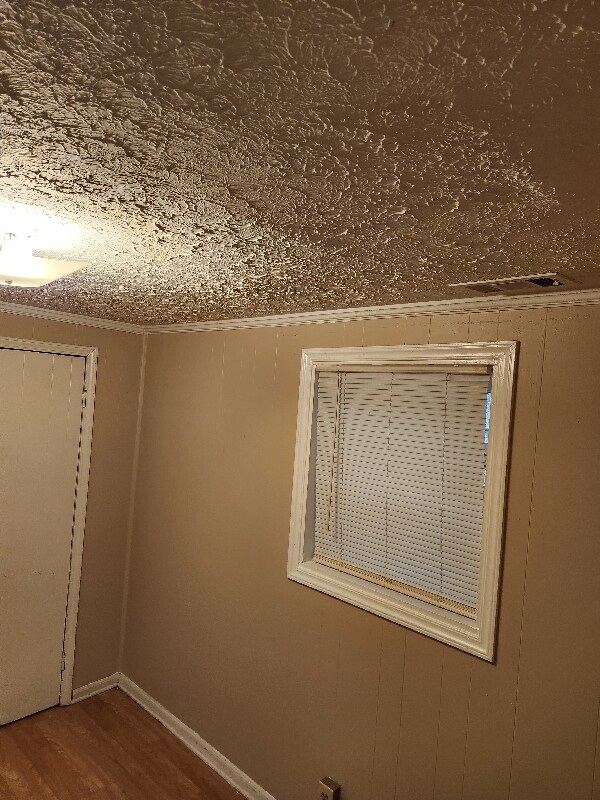 Building Photo - 630 Morrow Ave