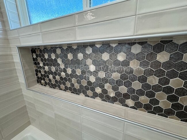 Building Photo - 6168 Briercrest Ave