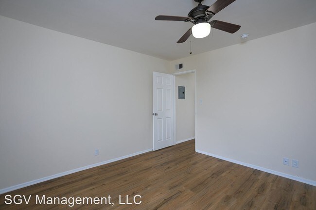 Building Photo - 518 E Washington Blvd