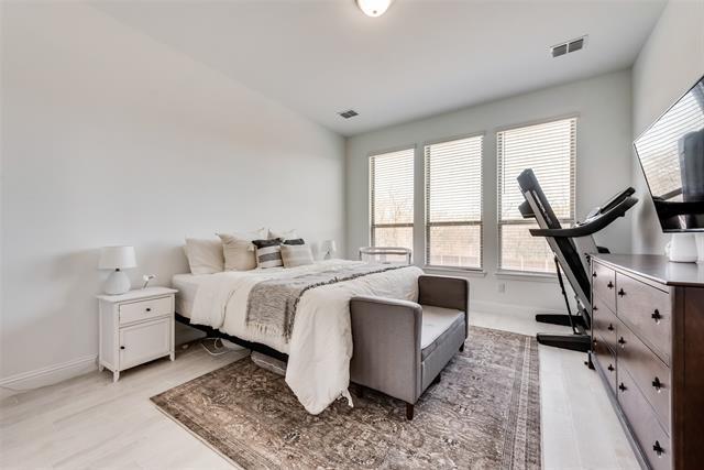 Building Photo - 901 Gold Finch Ln