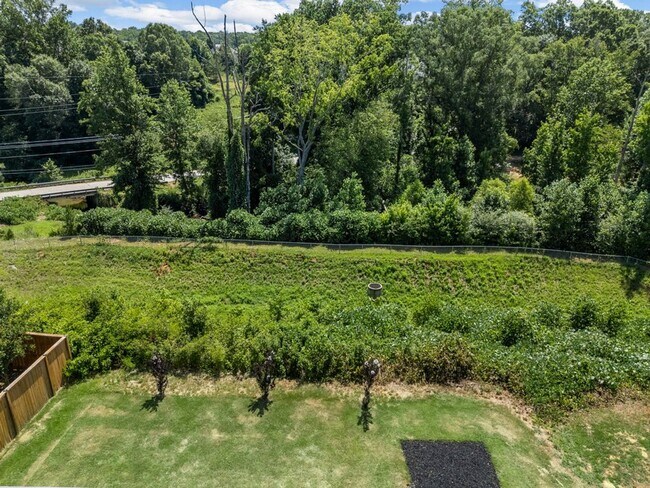 Building Photo - Stylish 3BR/2BA Home with Bonus Room in Gr...
