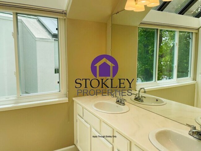 Building Photo - Stokley Properties Presents 5 Zurich Ct, P...