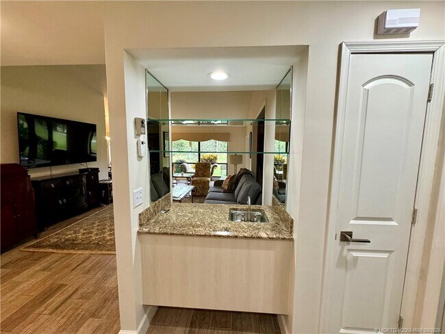 Building Photo - 2561 SW Egret Pond Cir