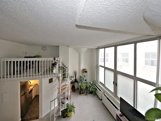 Building Photo - 1 Landmark Sq