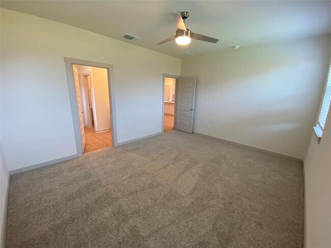 Building Photo - 2205 Sisterdale Ln