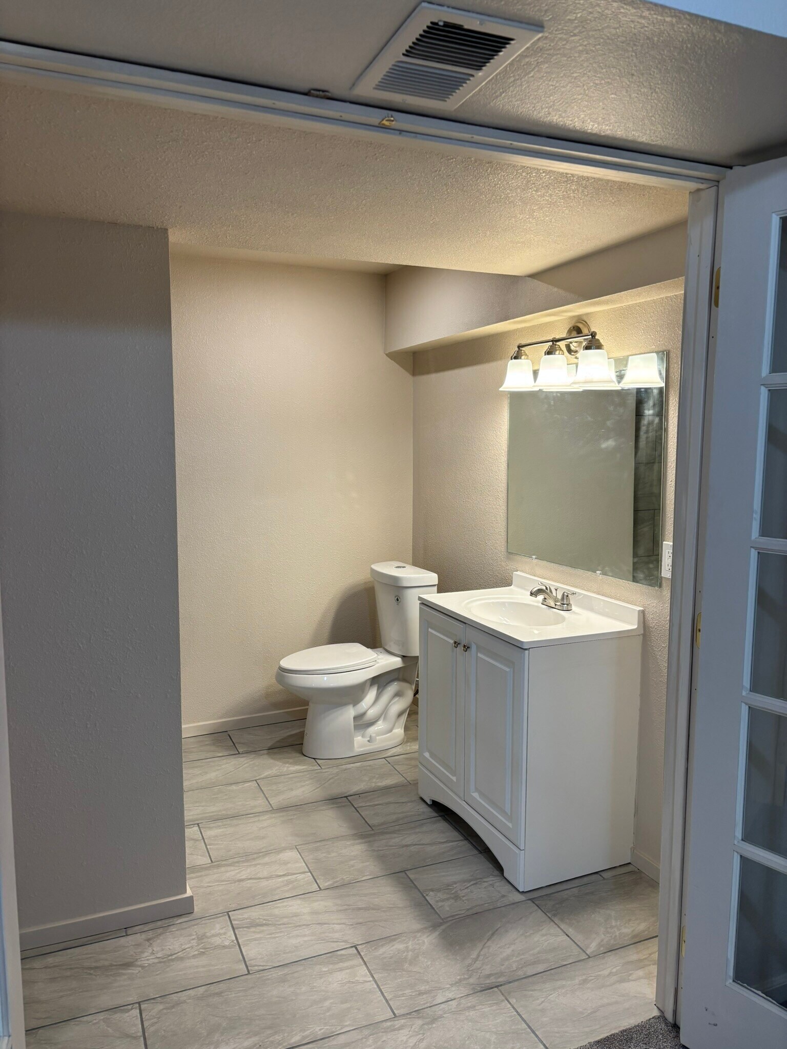 Building Photo - 927 Parker Dr