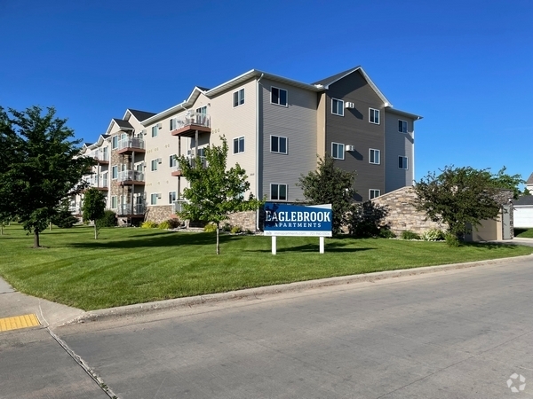 Building Photo - Eaglebrook Apartments