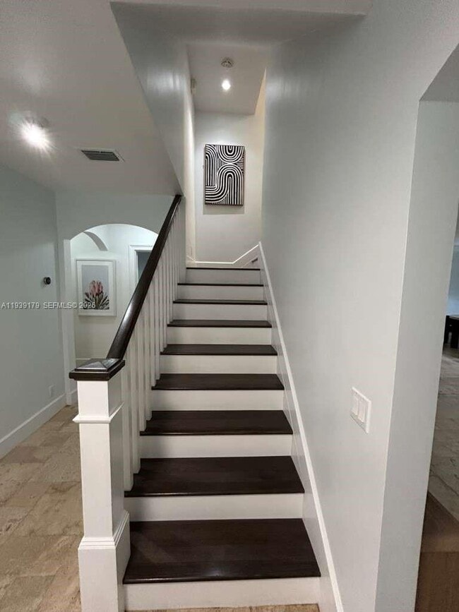 Building Photo - 1108 Washington St