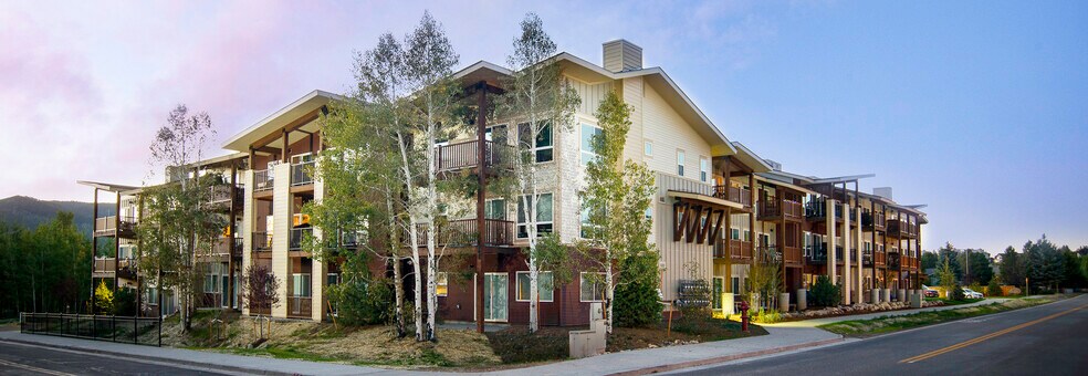 Building Photo - Skiview Place Apartments