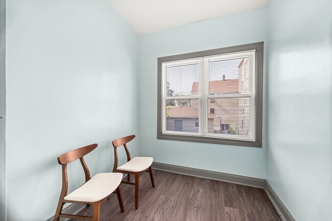 Building Photo - 4104 W 24th Pl